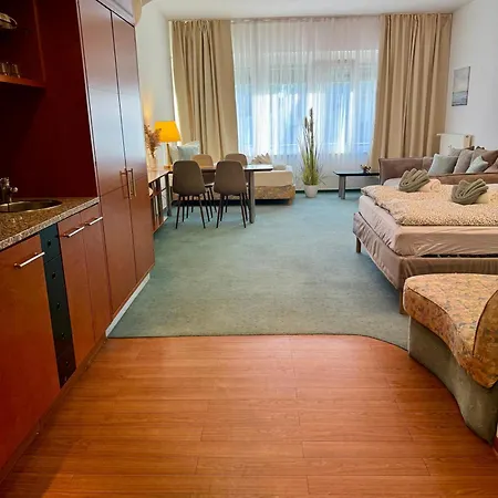 Smart In - Boardinghouse *